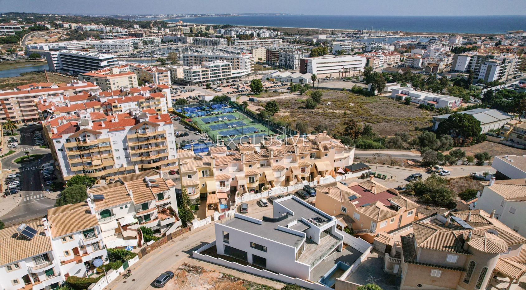 Buy Modern Villa with pool in central location in Lagos, Western Algarve
