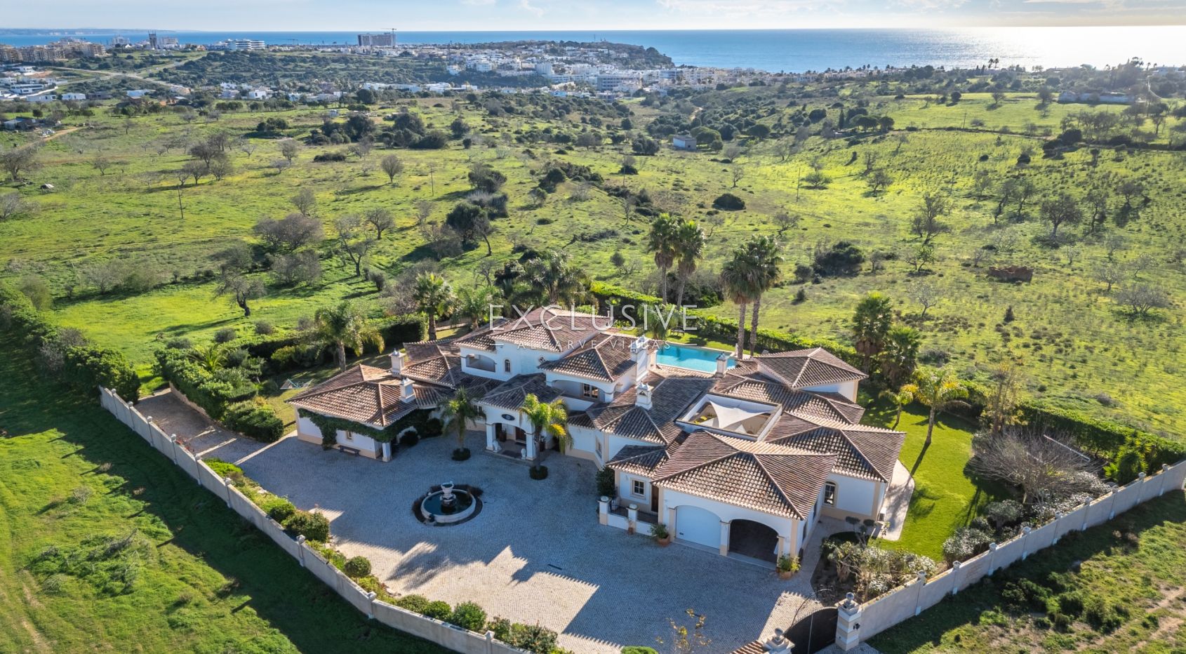 Exquisite Luxury Estate with Sea Views in Lagos near beaches and golf course in Algarve — photo 1