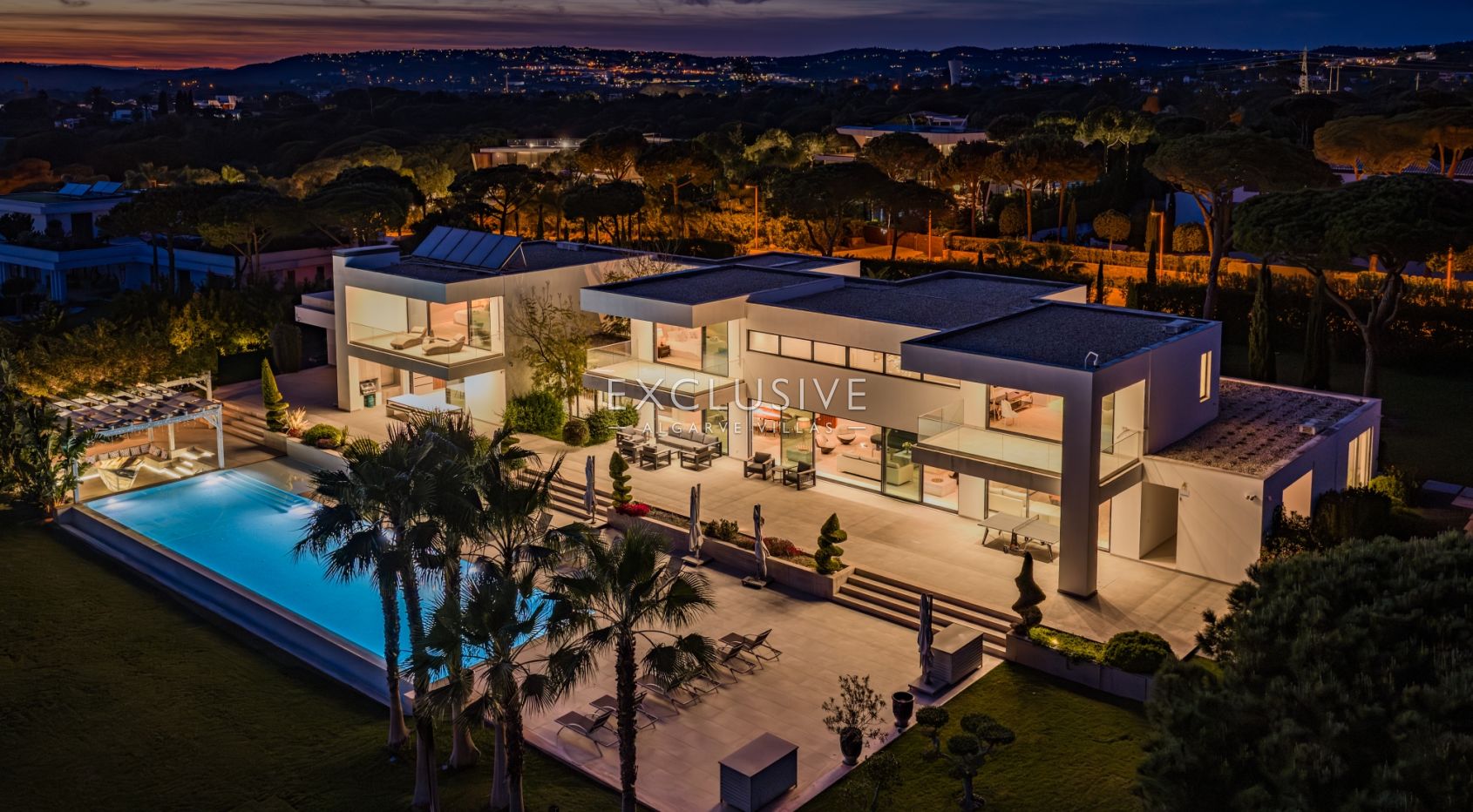 Sophisticated 5+3 Bedroom Villa in Vilamoura’s Prestigious Pinhal Velho
