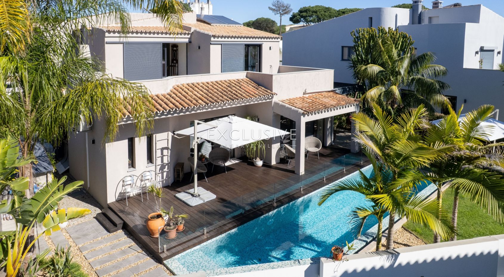 Buy 3+1 Bedroom Villa in Well Sought after Location in Vilamoura 